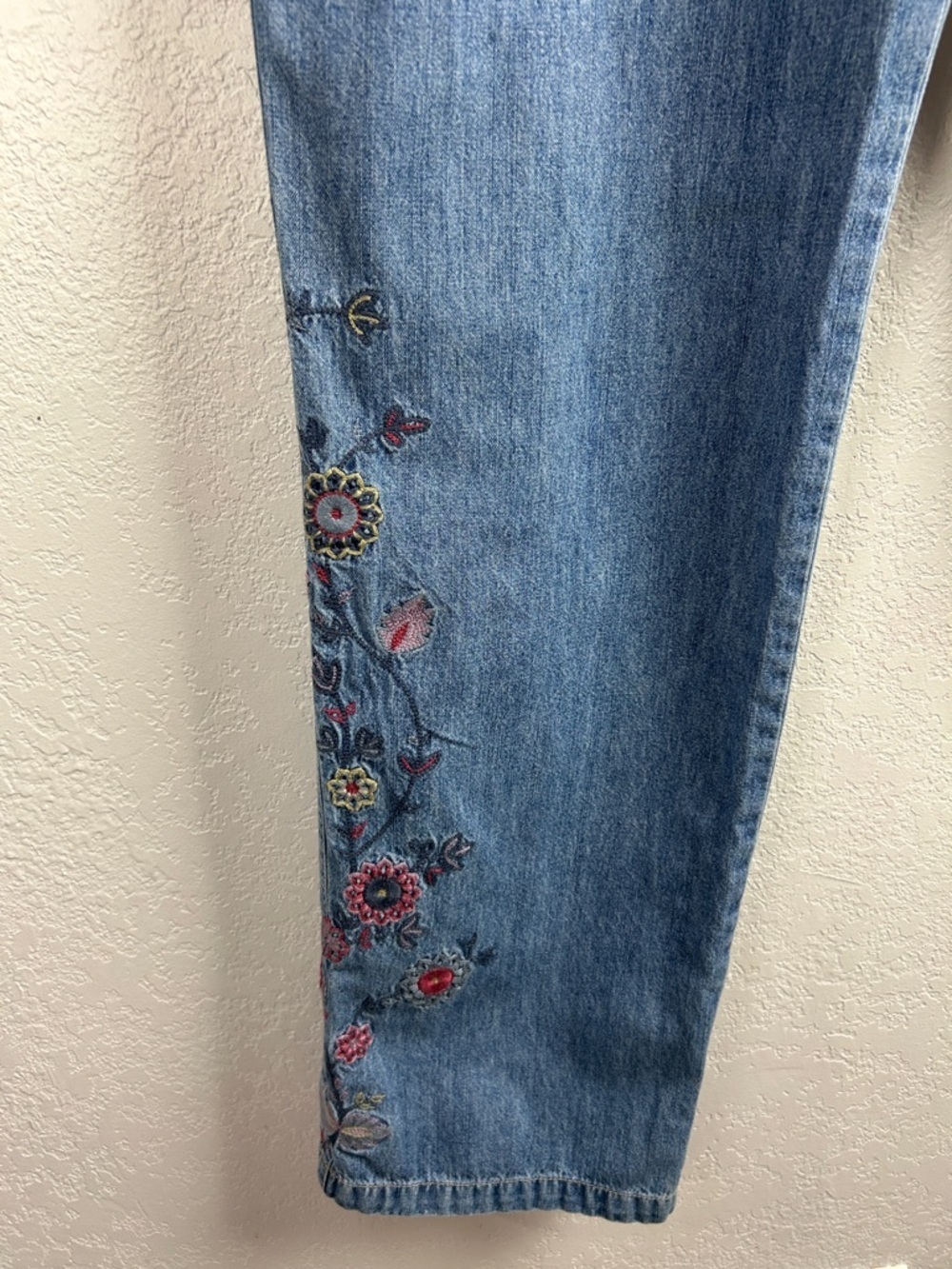 J Jill Denim Womans Sz 16 Tall Jeans Out of the Blue Embroidered Flowers Cotton - Picture 7 of 10